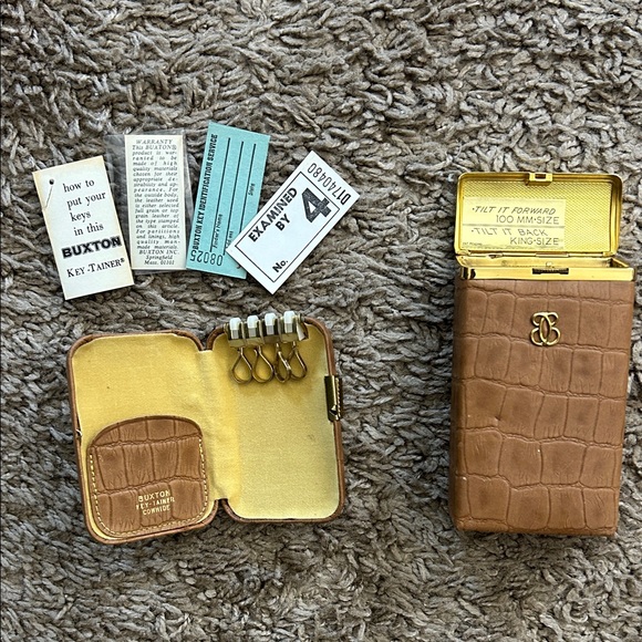brown cigarette pack In 2012, Australian health officials and market researchers were looking  for the most unappealing color to use on plain cigarette packaging. After  extensive studies with smokers, they concluded that Pantone 448 C,